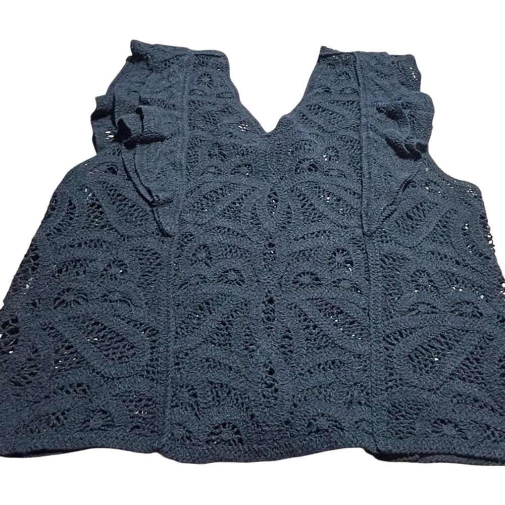White House Black Market Dark Blue Crochet V-Neck Sleeveless Top
